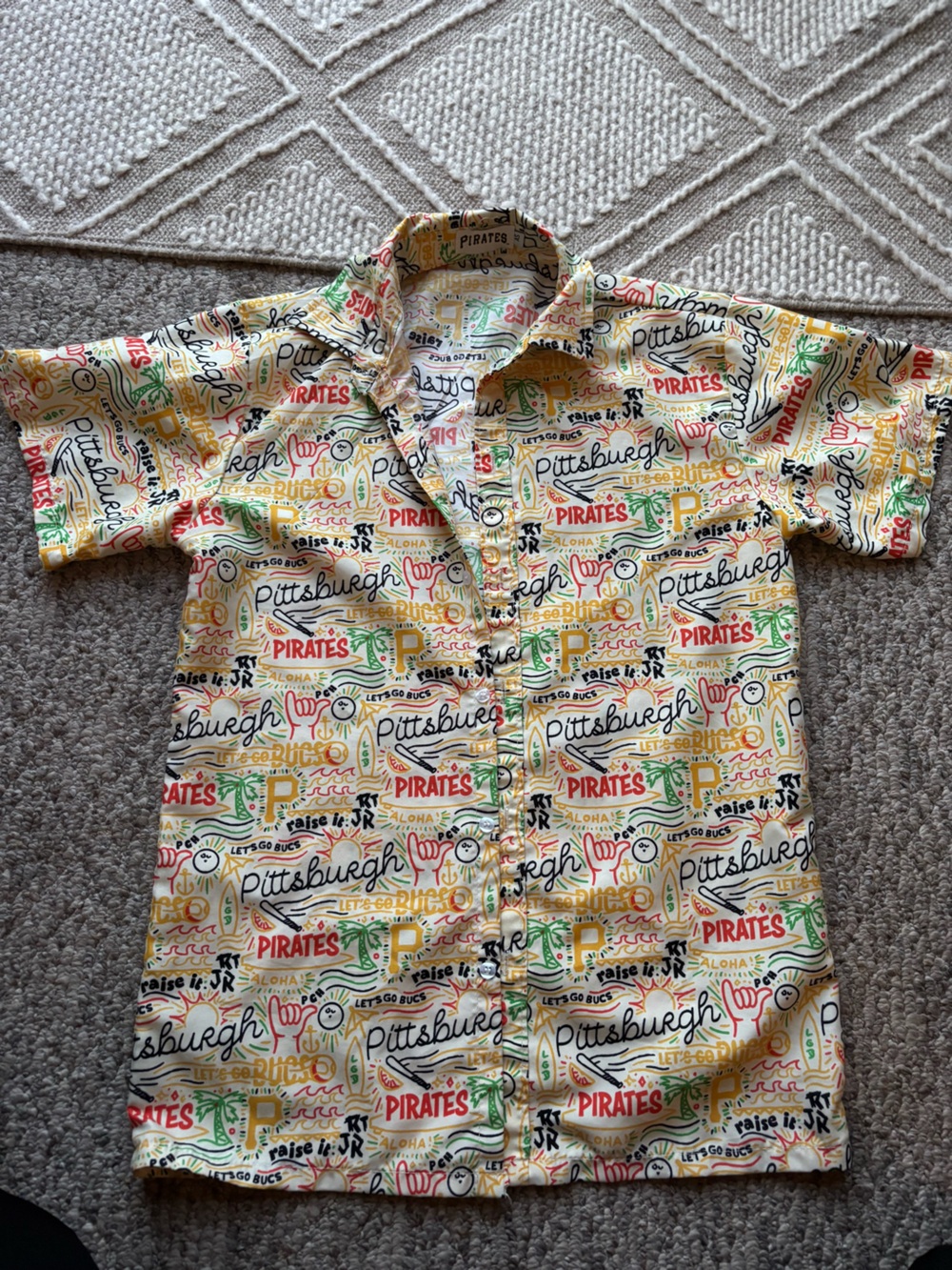 Pittsburgh Pirates adult small Short-Sleeve Pajama Top - Yellow Multi
